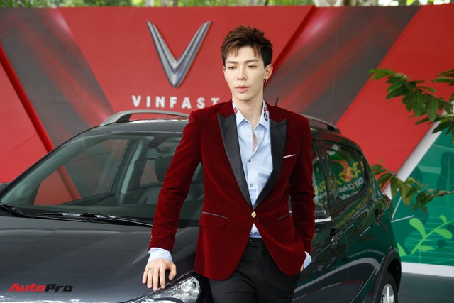Dàn sao Về nhà đi con đùa nghịch tại buổi lễ bàn giao xe VinFast Fadil - Ảnh 13. Dàn sao Về nhà đi con đùa nghịch tại buổi lễ bàn giao xe VinFast Fadil - Ảnh 13.