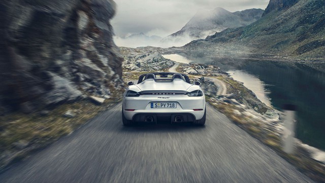 Porsche trình làng 718 Boxster Spyder và Cayman GT4 2020 với động cơ boxer 4.0L mới - Ảnh 3. Porsche trình làng 718 Boxster Spyder và Cayman GT4 2020 với động cơ boxer 4.0L mới - Ảnh 3.