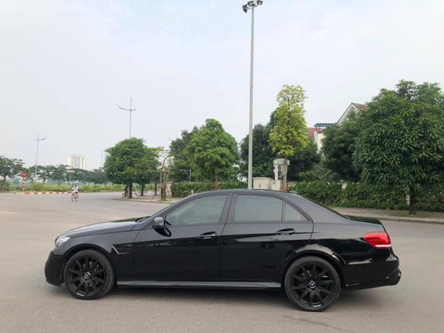 Tốn 250 triệu độ E63, Mercedes-Benz E-Class vẫn rẻ như Toyota Camry - Ảnh 2. Tốn 250 triệu độ E63, Mercedes-Benz E-Class vẫn rẻ như Toyota Camry - Ảnh 2.