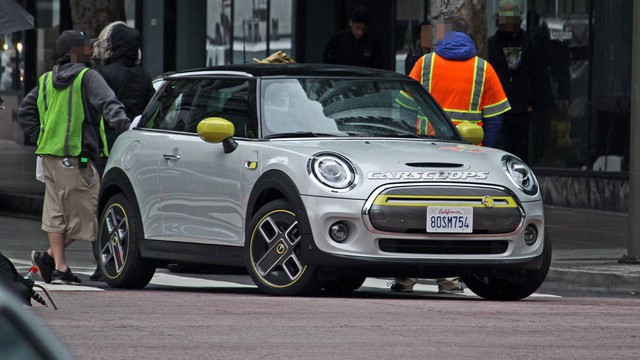 MINI Cooper mới lộ diện: Chỉ cần 1 chi tiết này đã nói lên bản chất của phiên bản mới