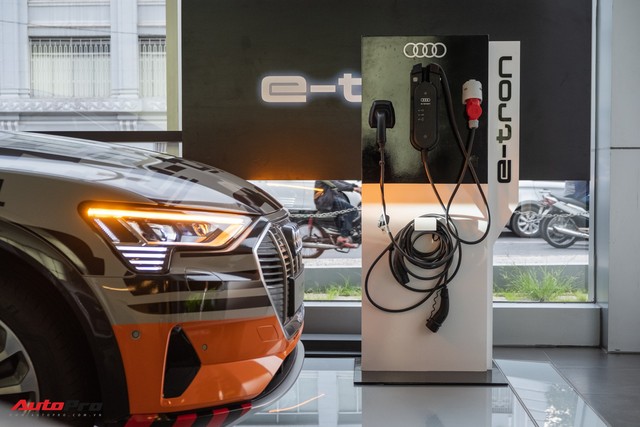Khám phá Audi e-tron đầu tiên Việt Nam: Không bỏ sót chi tiết nào từ trong ra ngoài - Ảnh 6.