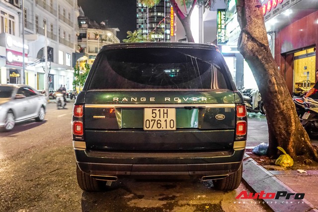 Range Rover Autobiography 2019 màu độc rực rỡ trên đường phố Sài Gòn - Ảnh 9.