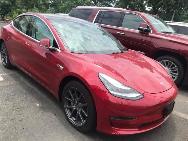 Ô tô điện Tesla Model 3 thứ hai về đến Việt Nam với nhiều điểm khác biệt chiếc đầu tiên - Ảnh 2.