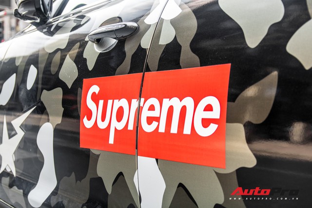 Dân chơi đồ hiệu Sài Gòn lột xác Jaguar XJL theo phong cách BAPE và Supreme - Ảnh 4.