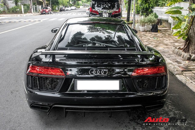 Đại gia Việt phải chi bao nhiêu nếu muốn mua lại Audi R8 sau 12.000 km - Ảnh 4.