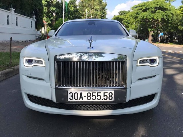 9 năm tuổi, Rolls-Royce độ của đại gia đồng hồ Hà Nội vẫn có giá gần 11 tỷ đồng - Ảnh 8.