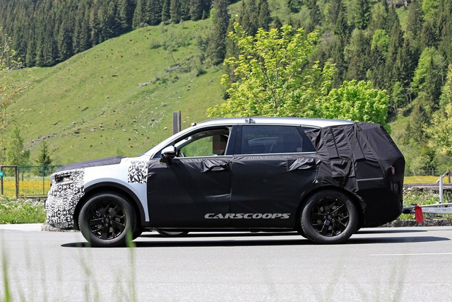 Kia Sorento tính lên đời tiệm cận hạng sang, lấy BMW X5 làm thước đo - Ảnh 3. Kia Sorento tính lên đời tiệm cận hạng sang, lấy BMW X5 làm thước đo - Ảnh 3.
