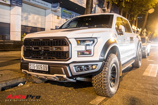 Hàng hiếm Ford F-150 Raptor 2019 mang biển số cặp đáng chú ý - Ảnh 2.