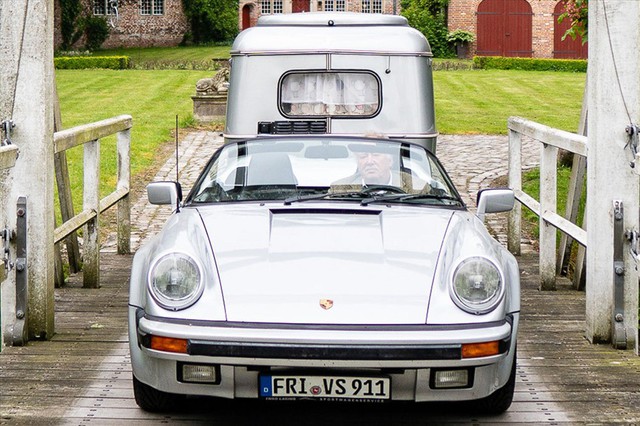 Chuyện lạ: Độ xế Porsche cổ 30 năm tuổi để gắn thêm nhà mini đằng sau - Ảnh 3.