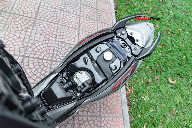 Chi tiết hàng loạt điểm mới trên Honda Winner X giá từ 46 triệu đồng: Đủ mạnh để áp đảo Yamaha Exciter? - Ảnh 14. Chi tiết hàng loạt điểm mới trên Honda Winner X giá từ 46 triệu đồng: Đủ mạnh để áp đảo Yamaha Exciter? - Ảnh 14.