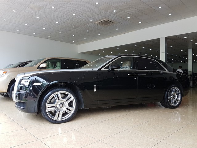 4 năm tuổi, Rolls-Royce Ghost Series II vẫn có giá hơn 20 tỷ đồng - Ảnh 1.