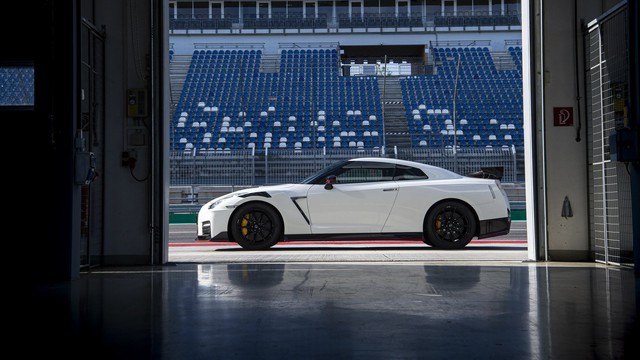 Giám đốc dự án Nissan GT-R: Đến tôi cũng không biết mặt mũi thế hệ mới ra sao!