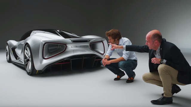 Chiêm ngưỡng siêu xe mạnh nhất thế giới Lotus Evija ngoài đời đẹp mê hồn