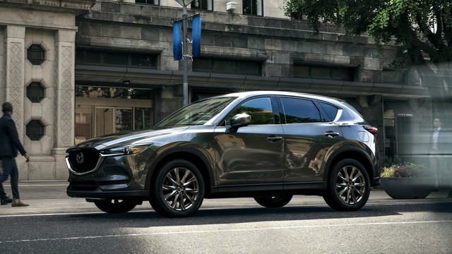 Mazda và con đường đầy gian truân lên hạng xe sang - Ảnh 1. Mazda và con đường đầy gian truân lên hạng xe sang - Ảnh 1.