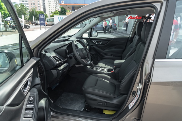 Đánh giá nhanh Subaru Forester 2019: Le lói cơ hội trước Honda CR-V và Mazda CX-5 - Ảnh 10.