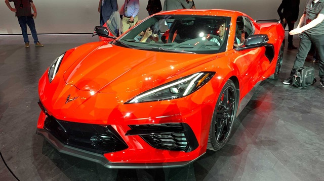 Siêu xe giá rẻ Chevrolet Corvette C8 cho phép đại gia tự chọn số VIN nhưng phải chấp nhận điều này