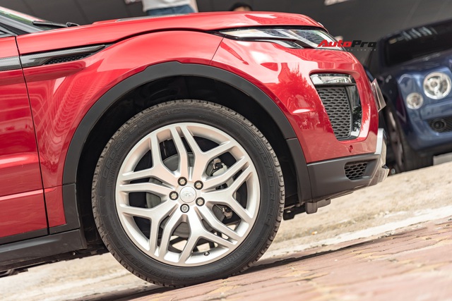 Đại gia Việt bán hàng hiếm Range Rover Evoque mui trần giá gần 4 tỷ đồng khi mới chạy 700 km - Ảnh 3.