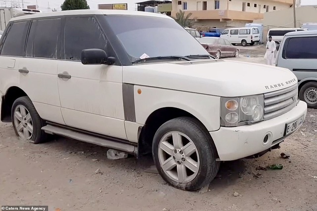 Công ty Anh quốc tuyển nhân viên tìm siêu xe phế liệu ở Dubai với mức lương cao ngất ngưởng - Ảnh 4. Công ty Anh quốc tuyển nhân viên tìm siêu xe phế liệu ở Dubai với mức lương cao ngất ngưởng - Ảnh 4.