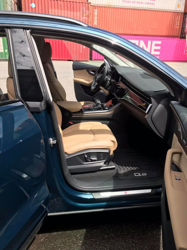 Thêm Audi Q8 màu độc về Việt Nam nhưng người mua xe chính hãng vẫn phải chờ mòn mỏi - Ảnh 3. Thêm Audi Q8 màu độc về Việt Nam nhưng người mua xe chính hãng vẫn phải chờ mòn mỏi - Ảnh 3.