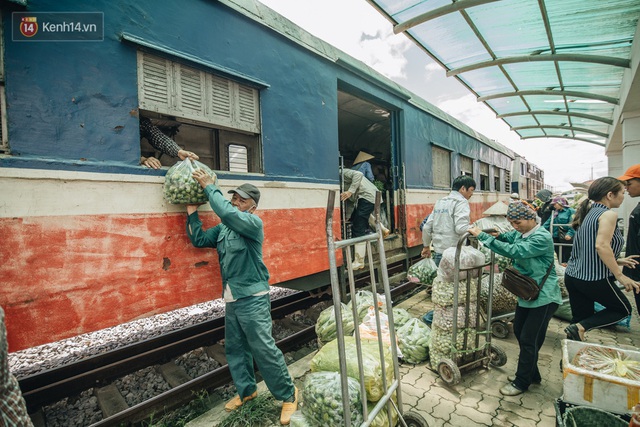 8 giờ trên chuyến tàu kỳ lạ nhất Việt Nam: Rời ga mà không có một hành khách nào - Ảnh 28.