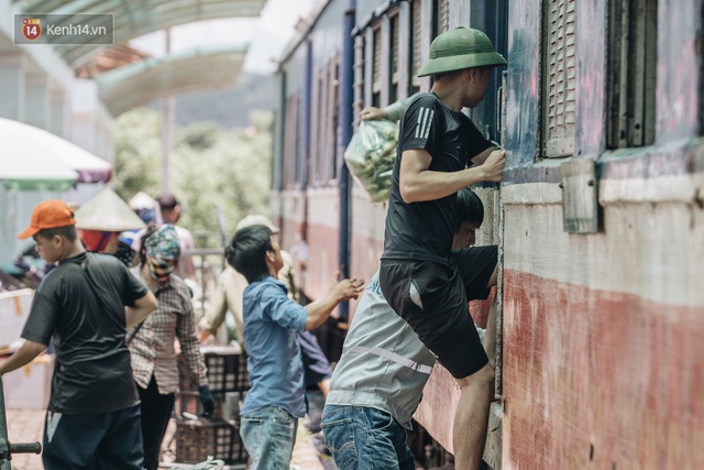 8 giờ trên chuyến tàu kỳ lạ nhất Việt Nam: Rời ga mà không có một hành khách nào - Ảnh 29.