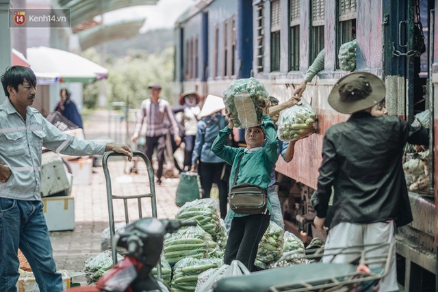 8 giờ trên chuyến tàu kỳ lạ nhất Việt Nam: Rời ga mà không có một hành khách nào - Ảnh 30.