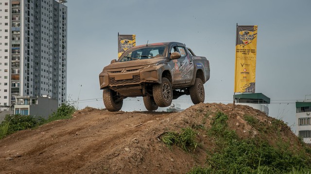 Phá xe như Racing Aka - đội đua offroad chuyên nghiệp đầu tiên của Việt Nam