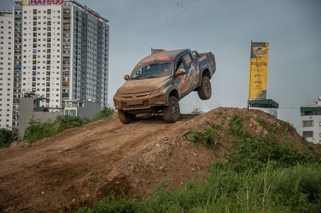 Phá xe như Racing Aka - đội đua offroad chuyên nghiệp đầu tiên của Việt Nam - Ảnh 2.