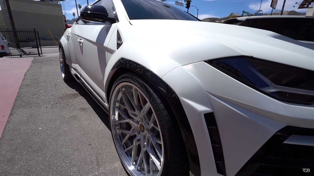 Siêu SUV Lamborghini Urus gây ấn tượng mạnh nhờ bộ bodykit thân rộng hầm hố - Ảnh 2. Siêu SUV Lamborghini Urus gây ấn tượng mạnh nhờ bộ bodykit thân rộng hầm hố - Ảnh 2.