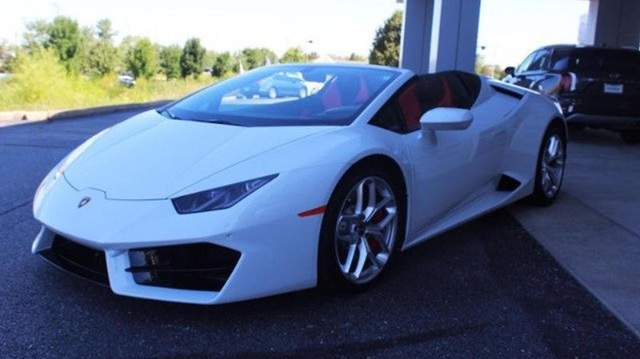 Ai là người đã đổi siêu xe Lamborghini để lấy xe Hyundai?