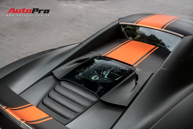 Vừa thay áo mới, McLaren 650S Spider của đại gia Bến Tre đã lên decal phong cách xe đua nhưng có 2 chi tiết đáng chú ý hơn cả - Ảnh 13. Vừa thay áo mới, McLaren 650S Spider của đại gia Bến Tre đã lên decal phong cách xe đua nhưng có 2 chi tiết đáng chú ý hơn cả - Ảnh 13.