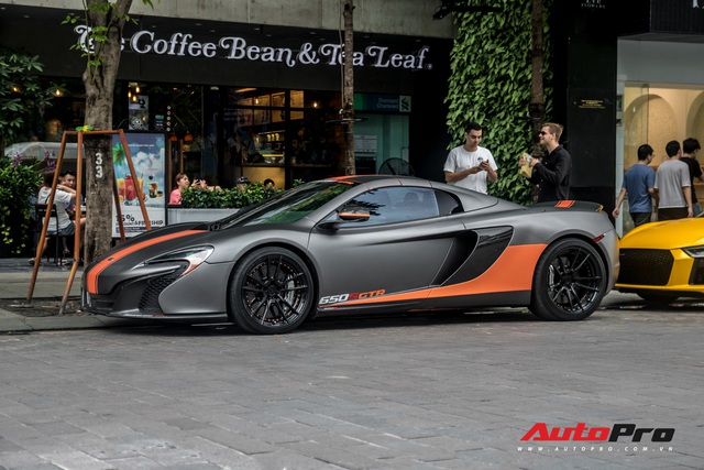 Vừa thay áo mới, McLaren 650S Spider của đại gia Bến Tre đã lên decal phong cách xe đua nhưng có 2 chi tiết đáng chú ý hơn cả - Ảnh 4. Vừa thay áo mới, McLaren 650S Spider của đại gia Bến Tre đã lên decal phong cách xe đua nhưng có 2 chi tiết đáng chú ý hơn cả - Ảnh 4.