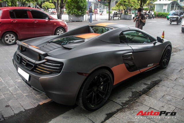 Vua thay ao moi McLaren 650S Spider cua dai gia Ben Tre da len decal phong cach xe dua nhung co 2 chi tiet dang chu y hon ca