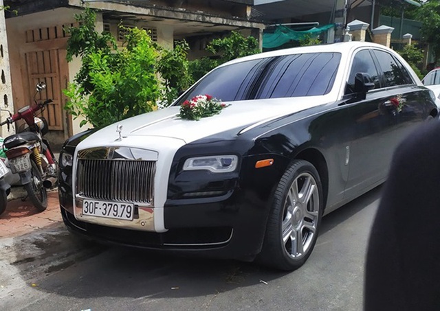 Siêu xe, xe thể thao và cặp đôi xe sang tham gia đám cưới của một đại gia Long An - Ảnh 2. Siêu xe, xe thể thao và cặp đôi xe sang tham gia đám cưới của một đại gia Long An - Ảnh 2.