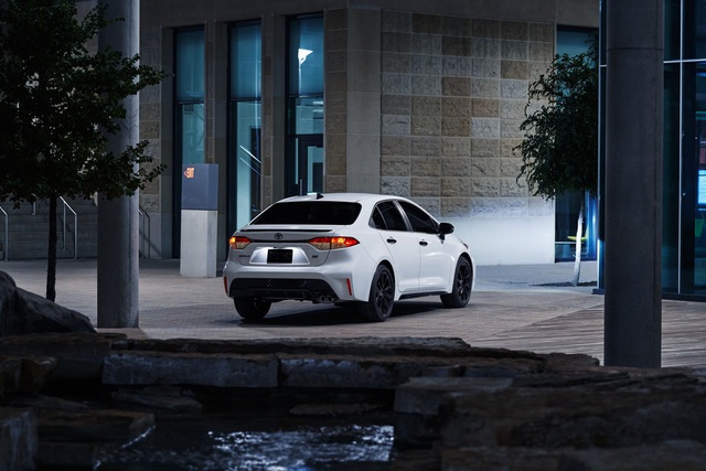 Toyota Corolla thế hệ mới sắp về Việt Nam có thêm bản thể thao Nightshade Edition - Ảnh 3. Toyota Corolla thế hệ mới sắp về Việt Nam có thêm bản thể thao Nightshade Edition - Ảnh 3.