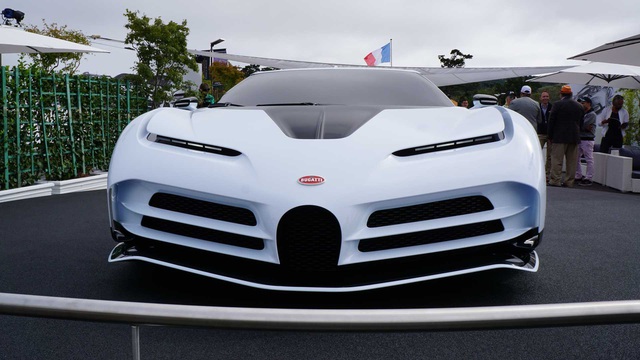 Ngắm siêu phẩm Bugatti Centodieci lộng lẫy ngoài đời thực: Đẹp hơn quảng cáo - Ảnh 7.
