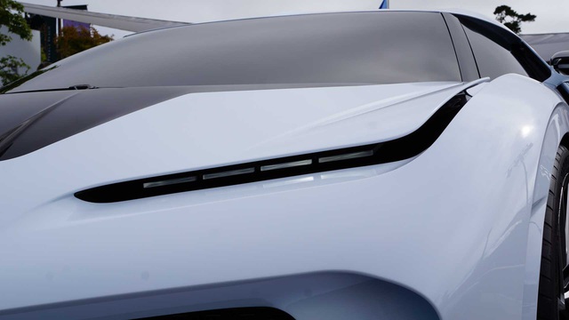 Ngắm siêu phẩm Bugatti Centodieci lộng lẫy ngoài đời thực: Đẹp hơn quảng cáo - Ảnh 6.