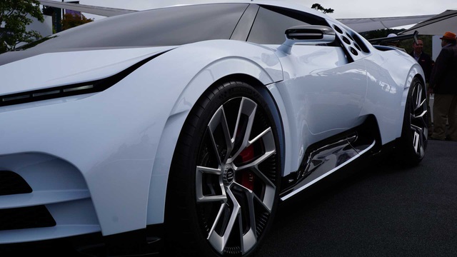 Ngắm siêu phẩm Bugatti Centodieci lộng lẫy ngoài đời thực: Đẹp hơn quảng cáo - Ảnh 5.
