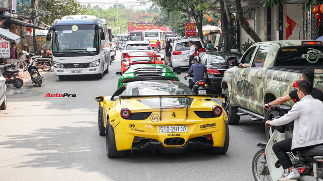 Ferrari vao Viet Nam Thach thuc nhieu hon co hoi nhung co cua sang hon Lamborghini