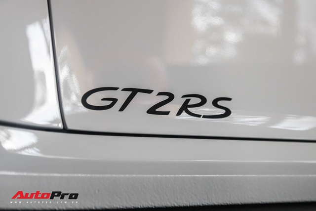 Đại gia nước mắm Masan mạnh tay tậu thêm Porsche 911 GT2 RS giá hơn 20 tỷ đồng - Ảnh 9.