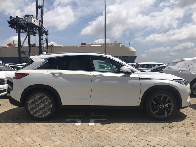 SUV nhà giàu Infiniti QX50 giá 2,45 tỷ đồng đầu tiên về Việt Nam - lời thách đấu tới Mercedes-Benz GLC và BMW X3 - Ảnh 2. SUV nhà giàu Infiniti QX50 giá 2,45 tỷ đồng đầu tiên về Việt Nam - lời thách đấu tới Mercedes-Benz GLC và BMW X3 - Ảnh 2.