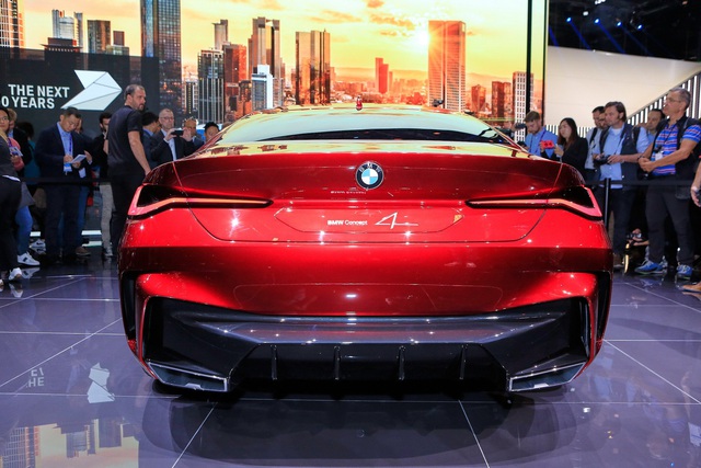 Tưởng chỉ có ảnh chế, ai ngờ BMW ra mắt xe có tản nhiệt to quá đà như thế này - Ảnh 6.