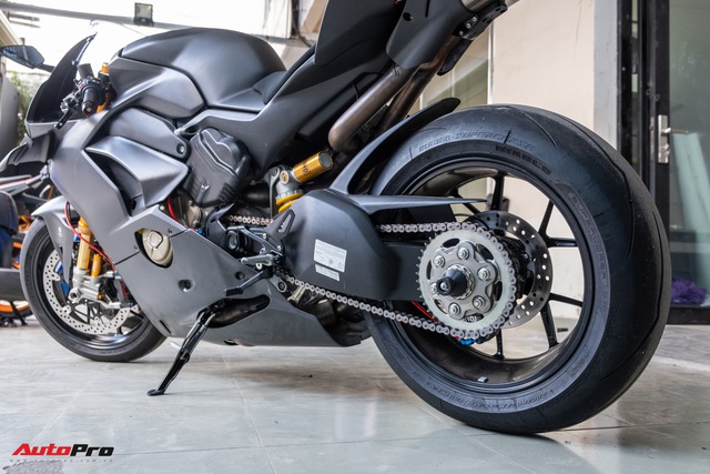 Ducati V4S độ hơn gần 800 triệu tiền đồ chơi chủ nhân người Sài Gòn - Ảnh 10.