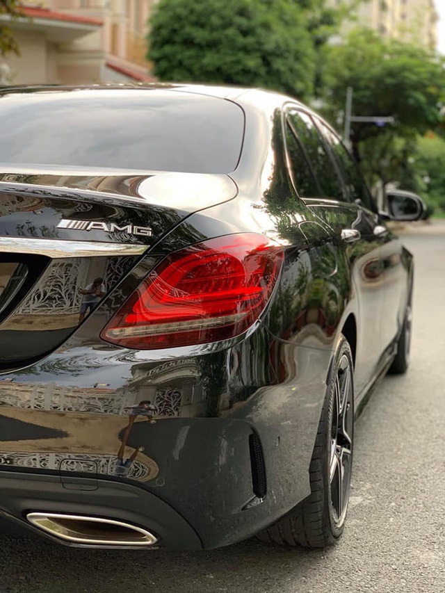 Sau 1.000 km, Mercedes-Benz C300 AMG 2019 được rao bán với quảng cáo: Giá siêu yêu - Ảnh 2. Sau 1.000 km, Mercedes-Benz C300 AMG 2019 được rao bán với quảng cáo: Giá siêu yêu - Ảnh 2.