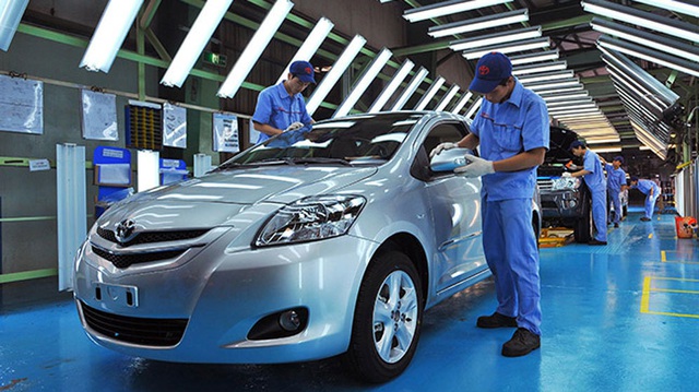 Xe nội thua xe nhập giá rẻ, 2 năm đề xuất ưu đãi vẫn dậm chân