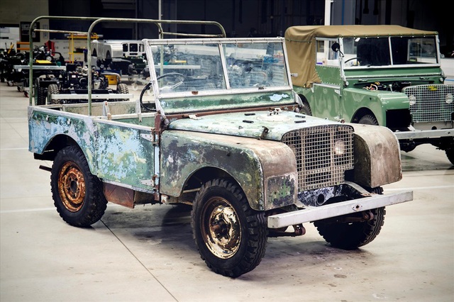 Land Rover 70 tuổi tái xuất hoành tráng sau hơn 1.000 ngày phục dựng - Ảnh 6. Land Rover 70 tuổi tái xuất hoành tráng sau hơn 1.000 ngày phục dựng - Ảnh 6.