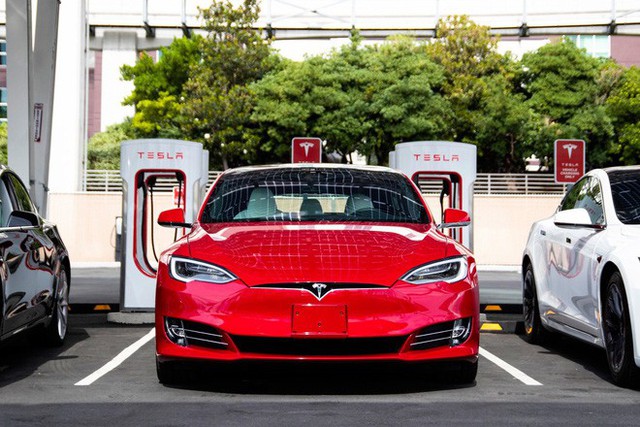 Tesla sắp cho ra mắt pin xe điện có độ bền hơn 1 triệu km - Ảnh 1.