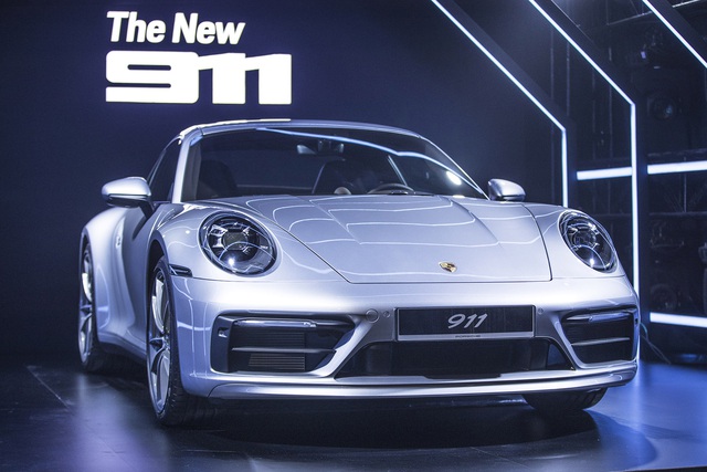 Porsche 911 Carrera thế hệ mới ra mắt tại Việt Nam, giá bán từ 7,65 tỷ đồng - Ảnh 1.