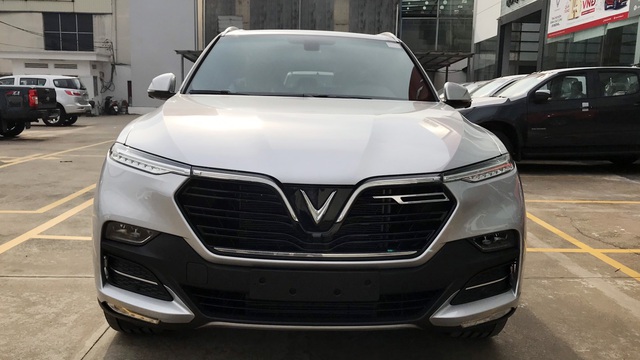 Bộ đôi VinFast Lux thêm phiên bản mới, tăng giá 50 triệu đồng