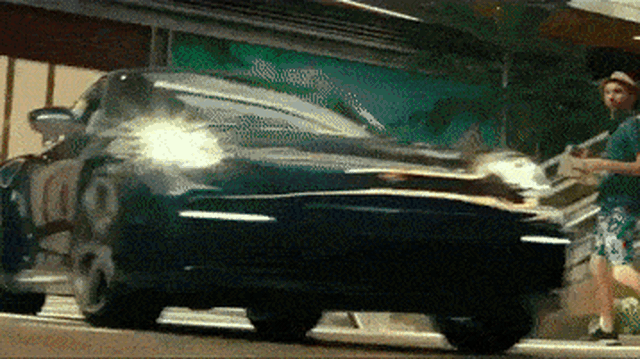 Bom tấn Bad Boys tung trailer phần 3, xe Porsche nổi không kém sao Hollywood